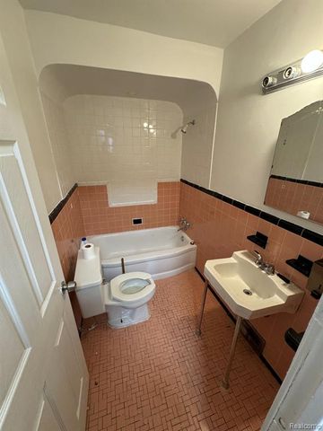 3170 Fort Street, Lincoln Park, MI 48146