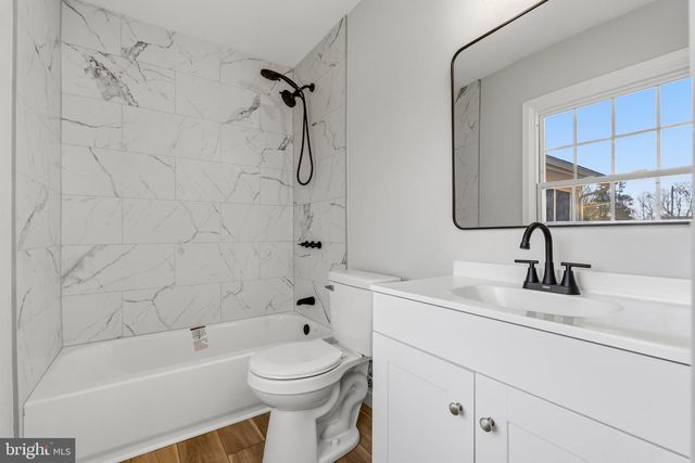 7 STERLING LN, Willingboro, NJ 08046