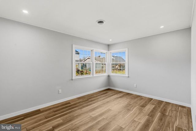 7 STERLING LN, Willingboro, NJ 08046