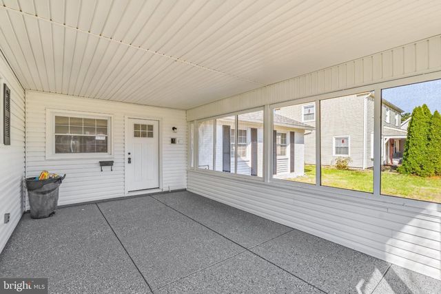 7 STERLING LN, Willingboro, NJ 08046