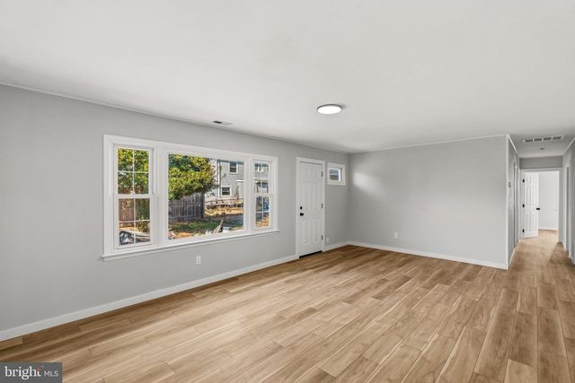 7 STERLING LN, Willingboro, NJ 08046