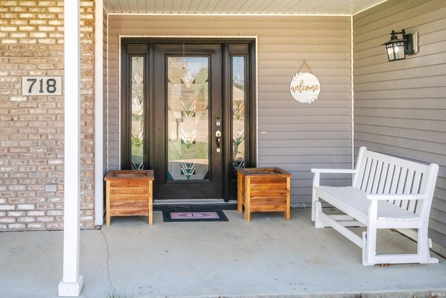 718 E Appomatox Court, Ellettsville, IN 47429