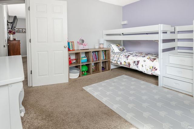 718 E Appomatox Court, Ellettsville, IN 47429