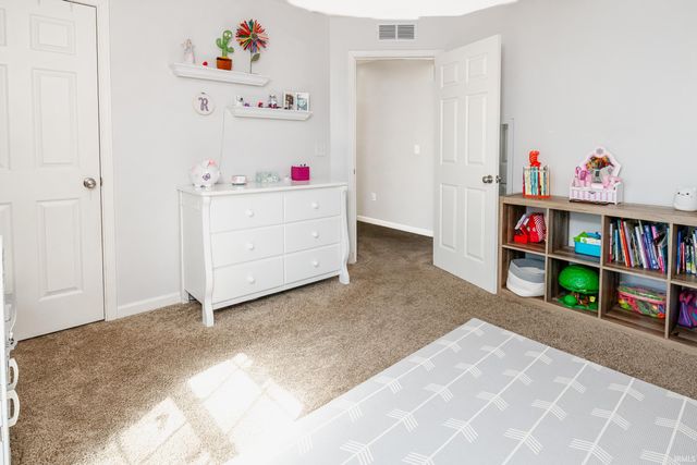 718 E Appomatox Court, Ellettsville, IN 47429