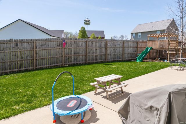 718 E Appomatox Court, Ellettsville, IN 47429