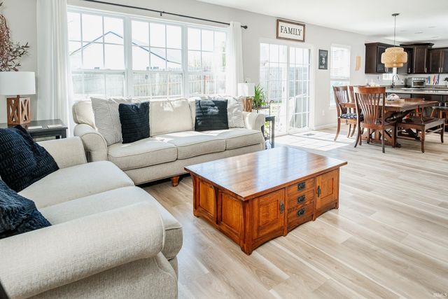 718 E Appomatox Court, Ellettsville, IN 47429