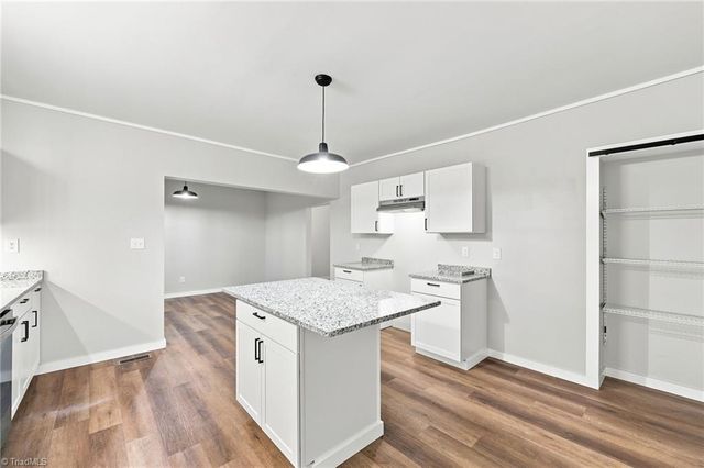 1108 Hawthorne Lane, Burlington, NC 27215