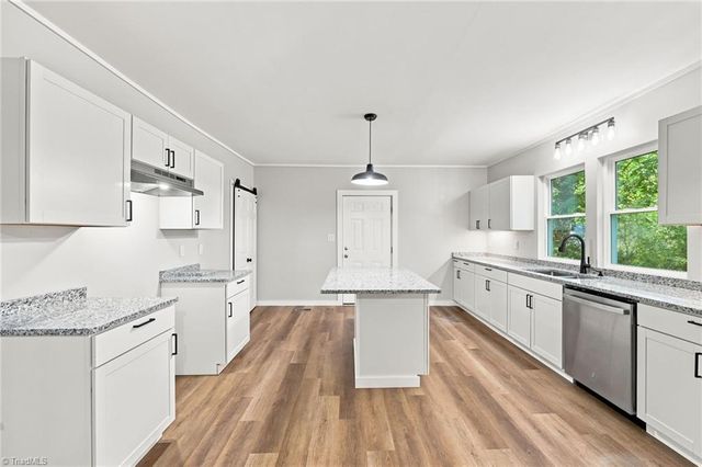 1108 Hawthorne Lane, Burlington, NC 27215