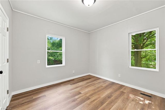 1108 Hawthorne Lane, Burlington, NC 27215