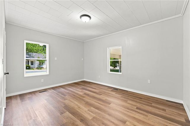1108 Hawthorne Lane, Burlington, NC 27215