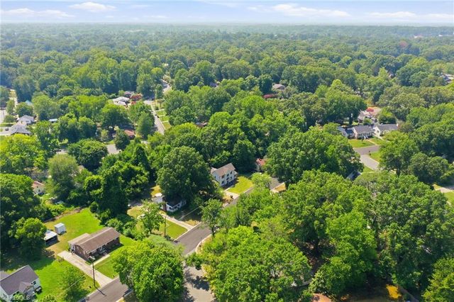1108 Hawthorne Lane, Burlington, NC 27215