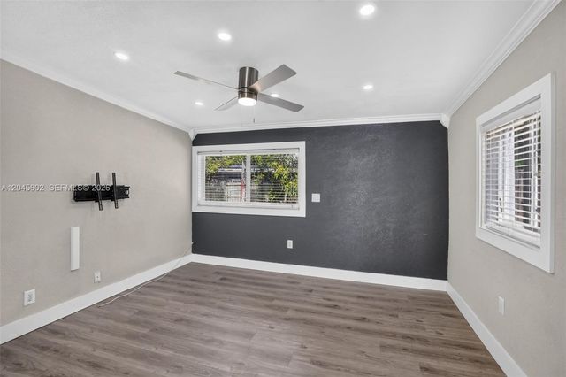 1300 N 70th Terrace, Hollywood, FL 33024