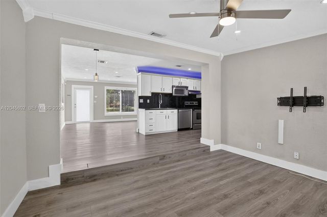 1300 N 70th Terrace, Hollywood, FL 33024