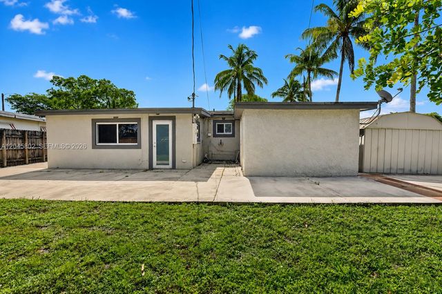 1300 N 70th Terrace, Hollywood, FL 33024
