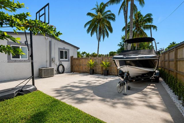 1300 N 70th Terrace, Hollywood, FL 33024