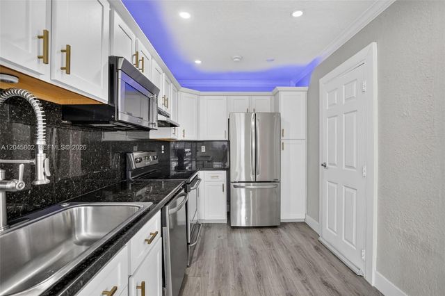 1300 N 70th Terrace, Hollywood, FL 33024