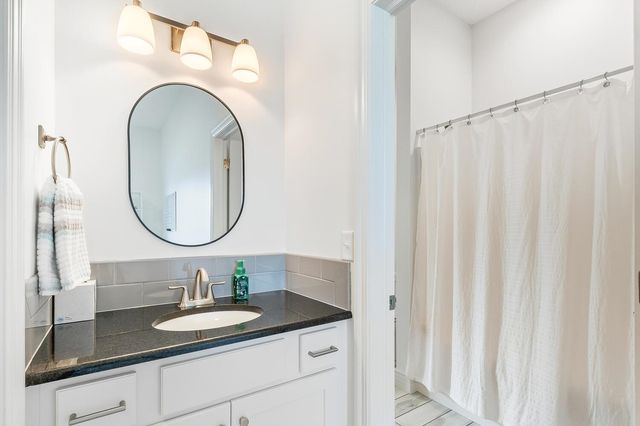 3232 N Shefford St, Wichita, KS 67205