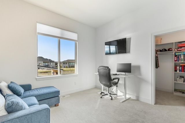 3232 N Shefford St, Wichita, KS 67205