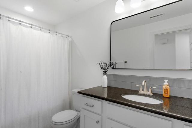 3232 N Shefford St, Wichita, KS 67205