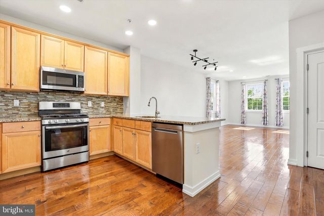 121-B HAGEN DR, Bensalem, PA 19020