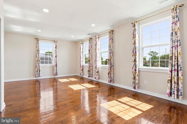 121-B HAGEN DR, Bensalem, PA 19020