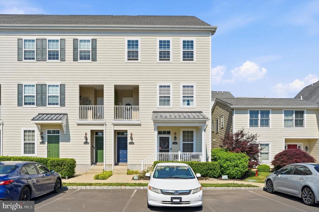 121-B HAGEN DR, Bensalem, PA 19020