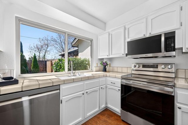 2268 Windward Ln, Rancho Cordova, CA 95670