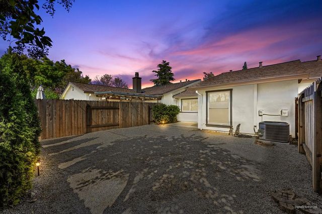 2268 Windward Ln, Rancho Cordova, CA 95670