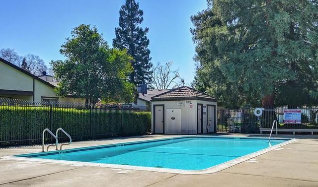 2268 Windward Ln, Rancho Cordova, CA 95670