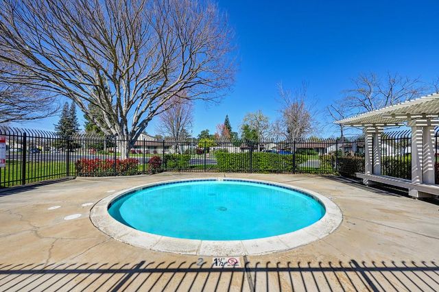 2268 Windward Ln, Rancho Cordova, CA 95670