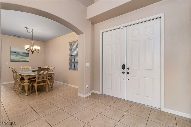 5601 Del Rio CT, Cape Coral, FL 33904