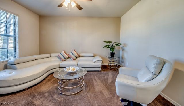 5601 Del Rio CT, Cape Coral, FL 33904