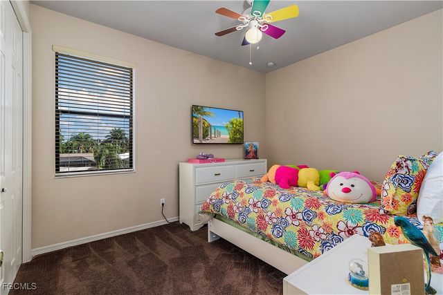 5601 Del Rio CT, Cape Coral, FL 33904