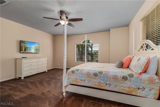 5601 Del Rio CT, Cape Coral, FL 33904