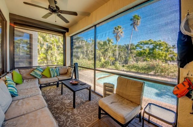 5601 Del Rio CT, Cape Coral, FL 33904