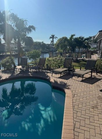 5601 Del Rio CT, Cape Coral, FL 33904