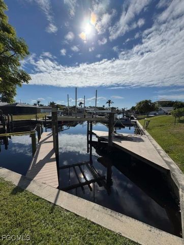 5601 Del Rio CT, Cape Coral, FL 33904