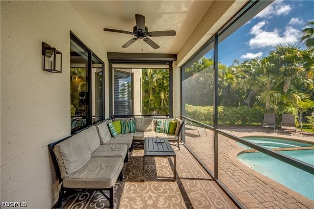 5601 Del Rio CT, Cape Coral, FL 33904