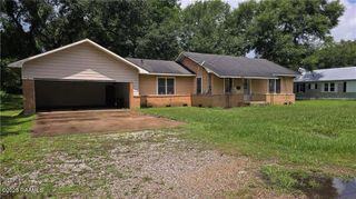 221 College Road, Eunice, LA 70535
