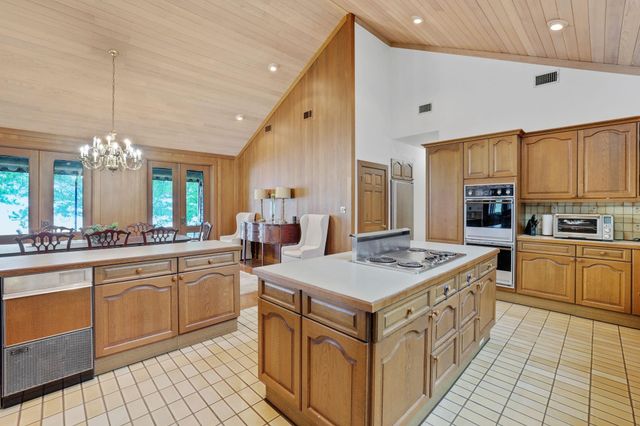 425 Old Fm 224, Coldspring, TX 77331