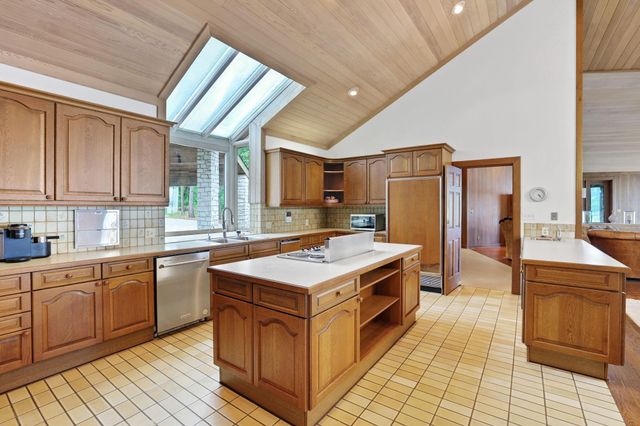 425 Old Fm 224, Coldspring, TX 77331