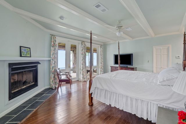 425 Old Fm 224, Coldspring, TX 77331