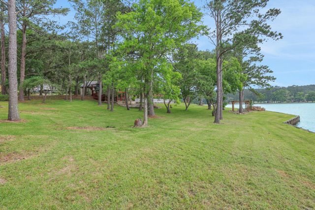 425 Old Fm 224, Coldspring, TX 77331