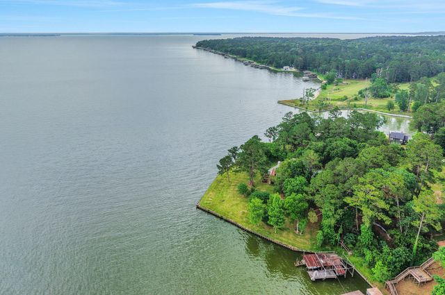 425 Old Fm 224, Coldspring, TX 77331