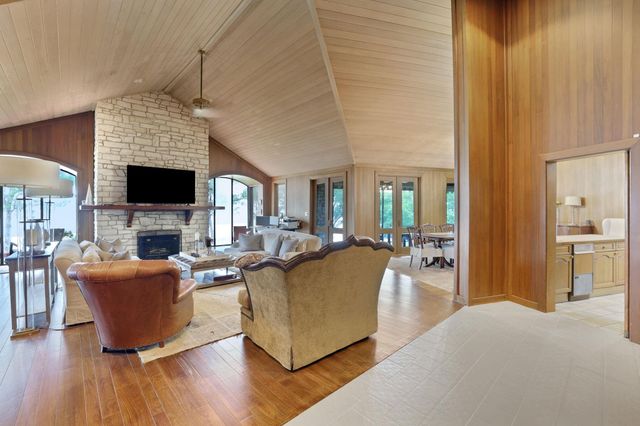 425 Old Fm 224, Coldspring, TX 77331