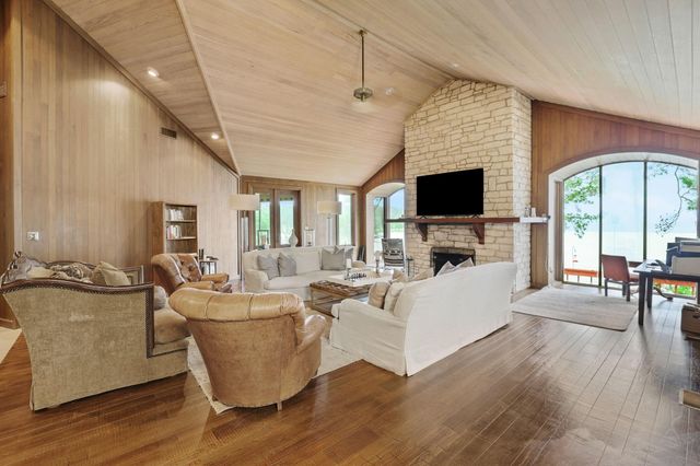 425 Old Fm 224, Coldspring, TX 77331