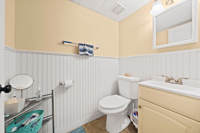 95 Pilgrim Cir 95, Methuen, MA 01844