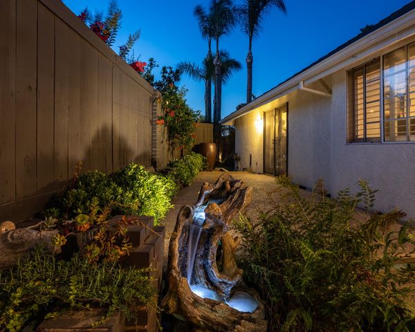 3809 Ruisdael Dr, Modesto, CA 95356