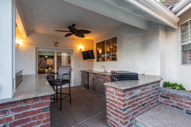 3809 Ruisdael Dr, Modesto, CA 95356