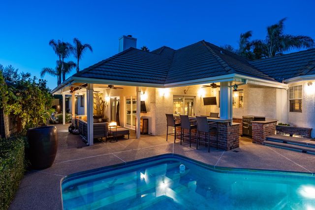 3809 Ruisdael Dr, Modesto, CA 95356